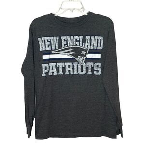 Team Apparel Patriots Long Sleeve T-shirt. Size Medium.